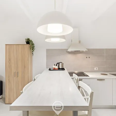 Apartman Maio Apartment, Cozy In *